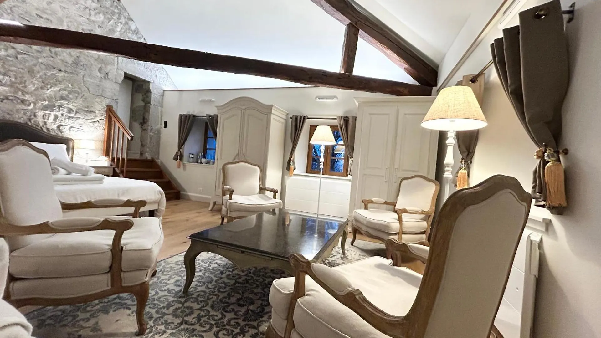 Chateau De La Rive - Suite Des Coteaux - Duplex 6 Personnes Cruet Bed & Breakfast