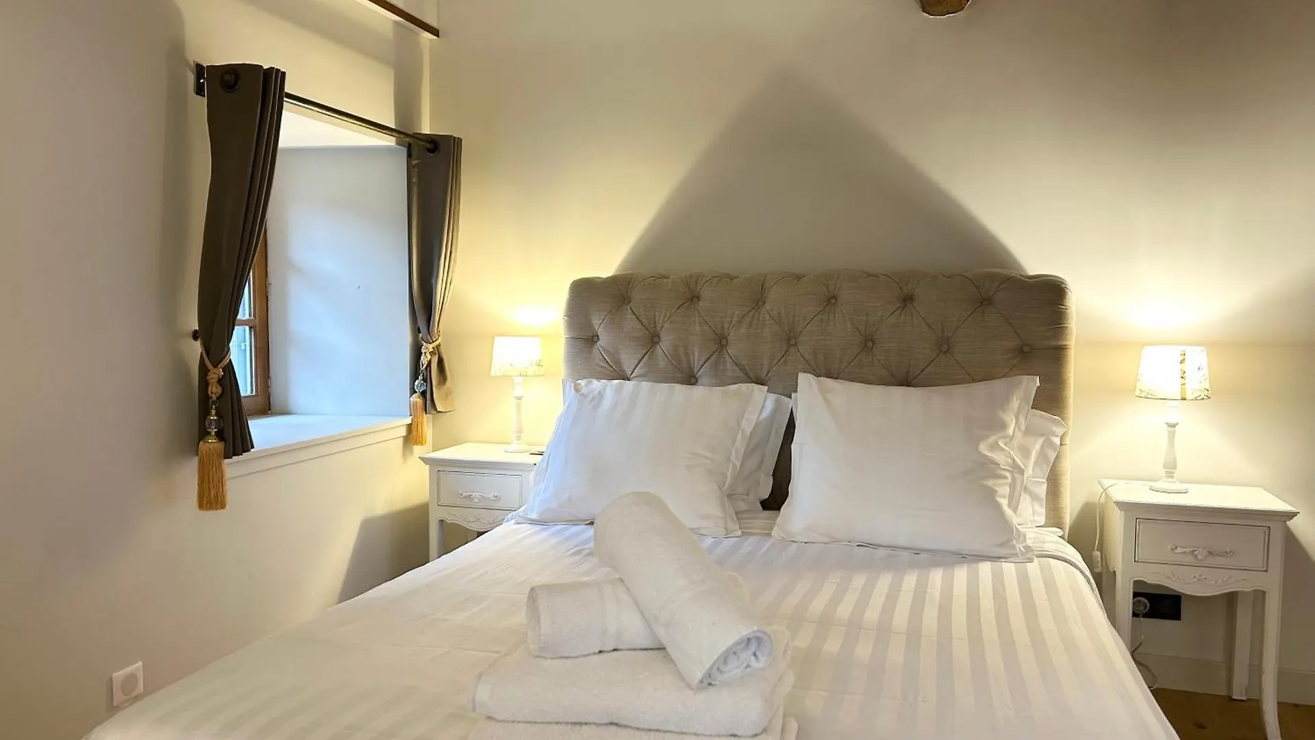 Chateau De La Rive - Suite Des Coteaux - Duplex 6 Personnes Cruet France