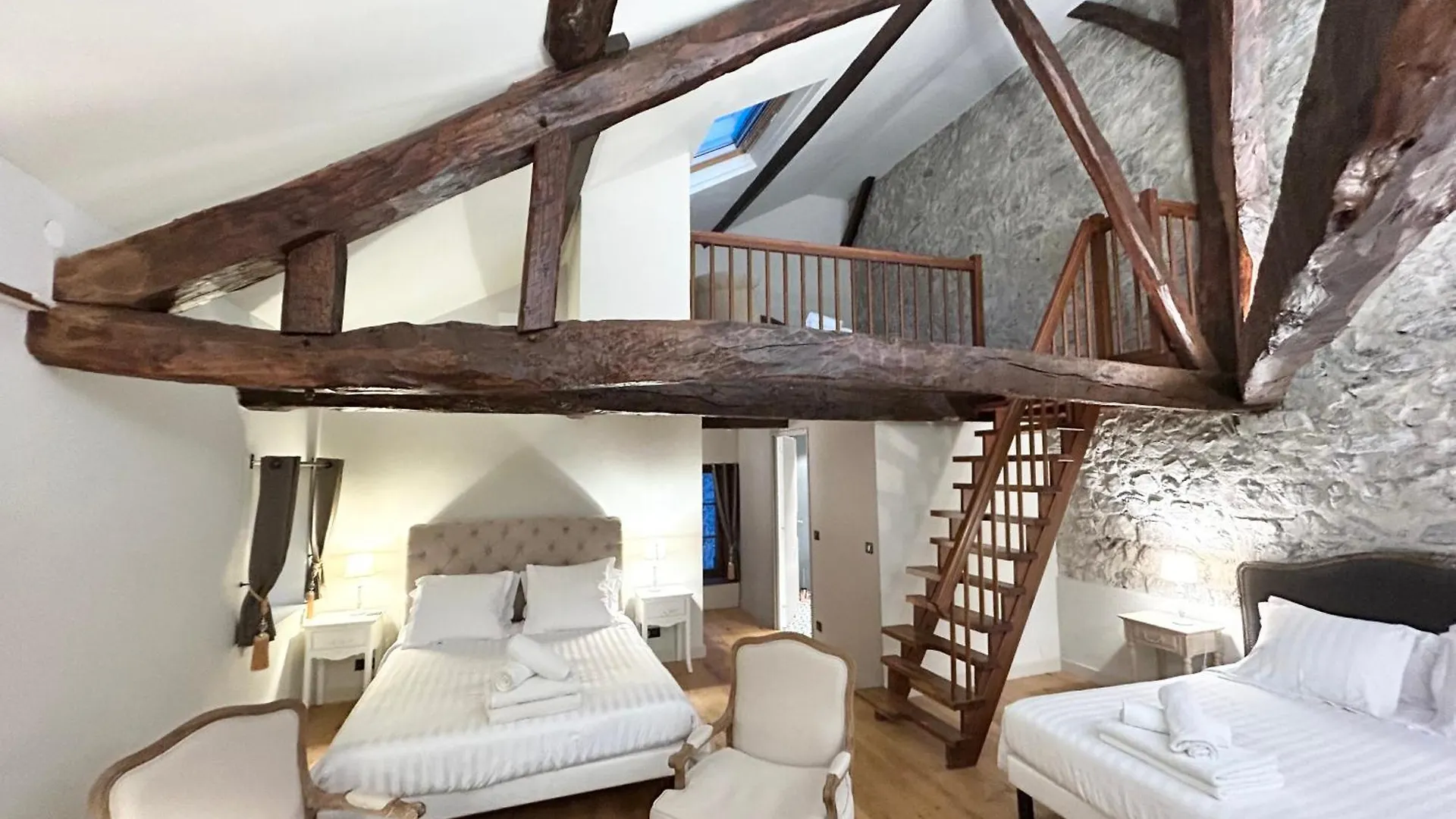 Chateau De La Rive - Suite Des Coteaux - Duplex 6 Personnes Cruet