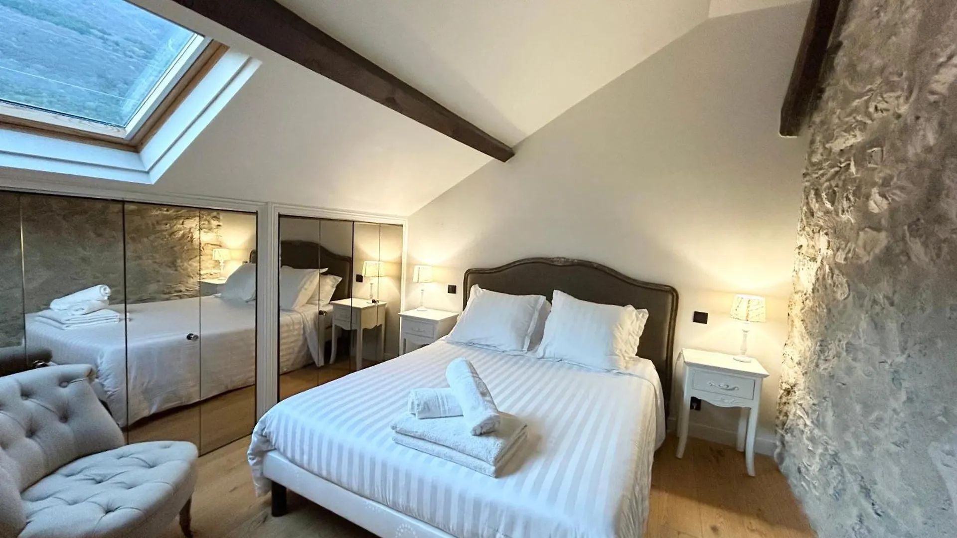 Chateau De La Rive - Suite Des Coteaux - Duplex 6 Personnes Cruet